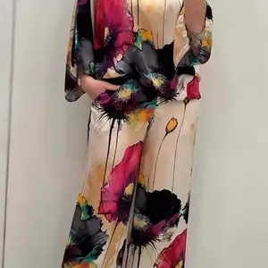 Set aus gemusterten Satin von zwei Teilen für Frauen, 3/4 -Ärmel, runde Hosen mit Hals, Sommermode, Hosen 8 Hauptverkaufsmanager Set Women - №7