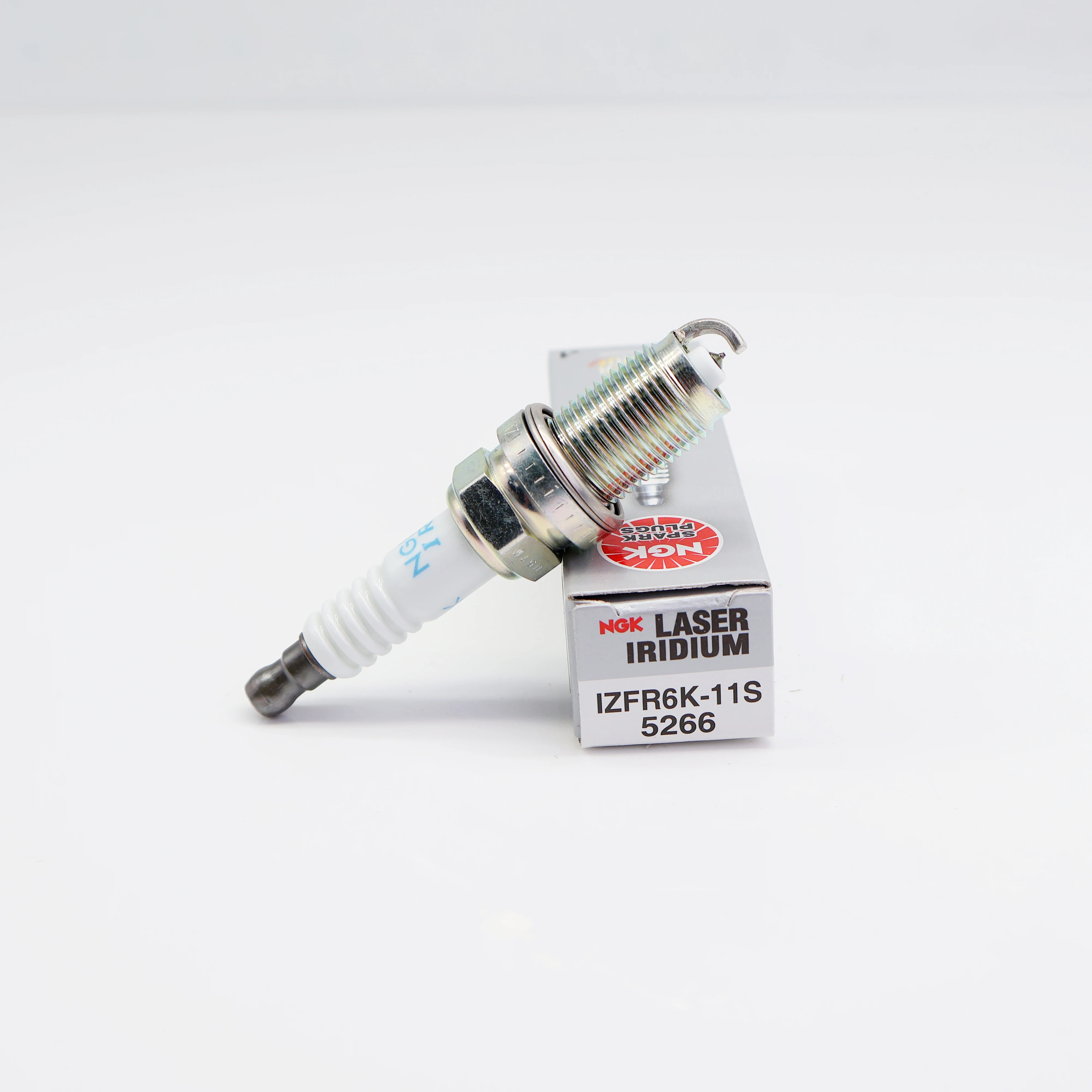 หัวเทียน NGK Laser Iridium รุ่ - Ngk Spark Plug Laser Iridium บทวิจารณ์และราคา