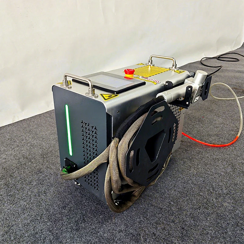 Portable Pulsed Fiber Cleaner 200W 300W 500W JPT Source Rust Paint Oil Carbon Deposit Removal for Carbon Steel Stainless
