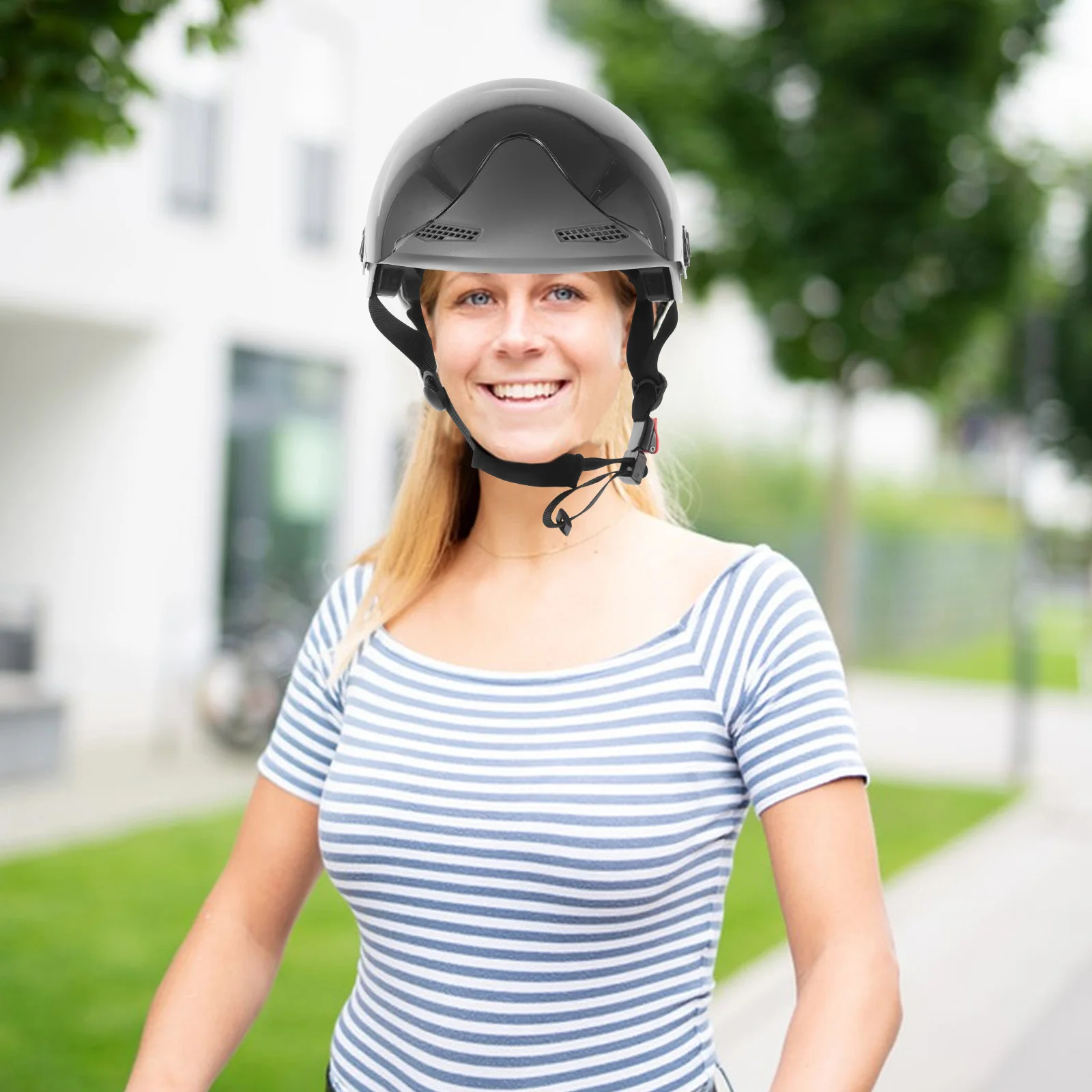 

Motorcycle Durable Material Smooth Surface Adult Scooter Bike Riding Safety Hat Protective Gear Lightweight Fashionable