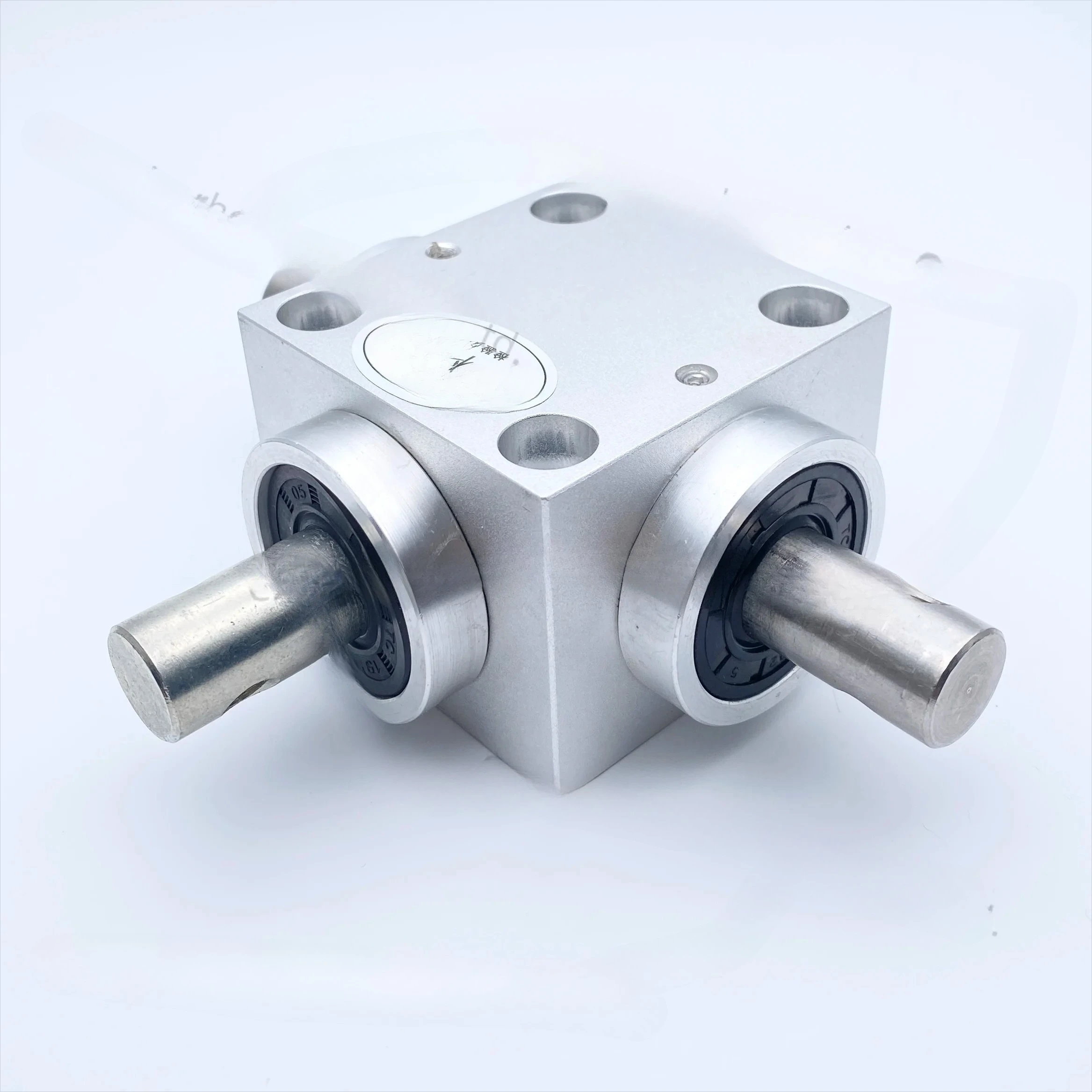 1:1 Waterproof Horizontal Right Angle Gearbox 15mm shaft 1.5M 20T 90-Degree Commutator
