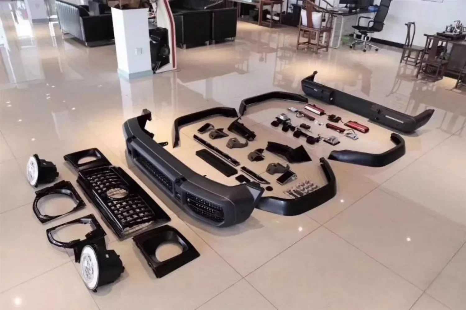 

Передний задний бампер автомобиля, комплект кузова для Mercedes Benz Gg500 g550 g555 g350, модифицированный G63, решетка радиатора, фара, задний фонарь