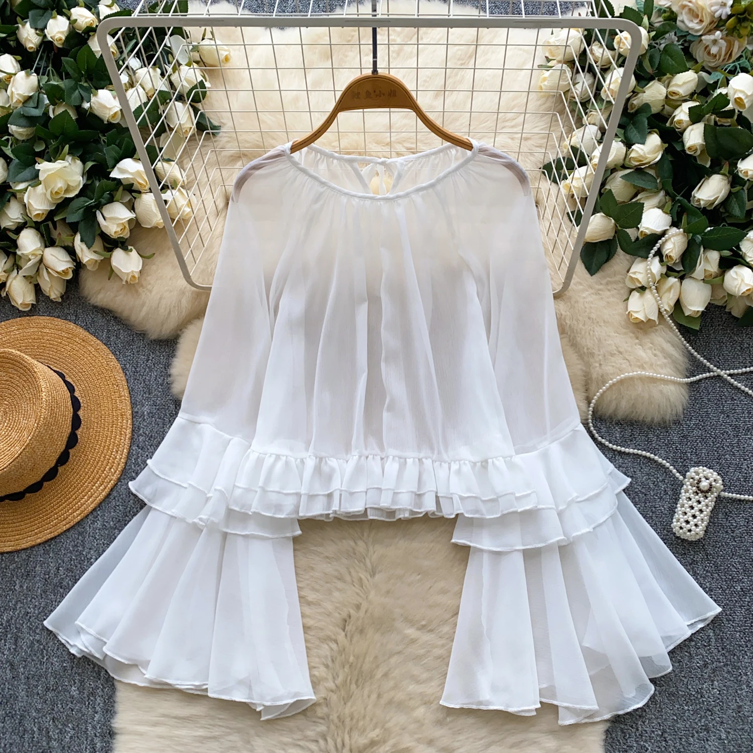 

Женские шифоновые тонкие прозрачные рубашки с расклешенными рукавами, топы, женские летние пуловеры с оборками, женские шикарные топы принцессы на день рождения, фестиваль