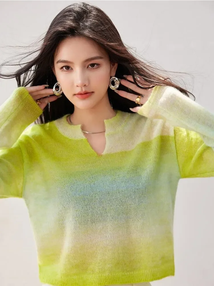Wysokiej jakości sweter damski z gradientem z mieszanki moheru, nowy luźny sweter z wełny w stylu \"Mint Wave\" na rok 2024.