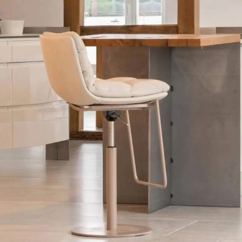 Рисунок 5 - Регулируемые кожаные барные стулья