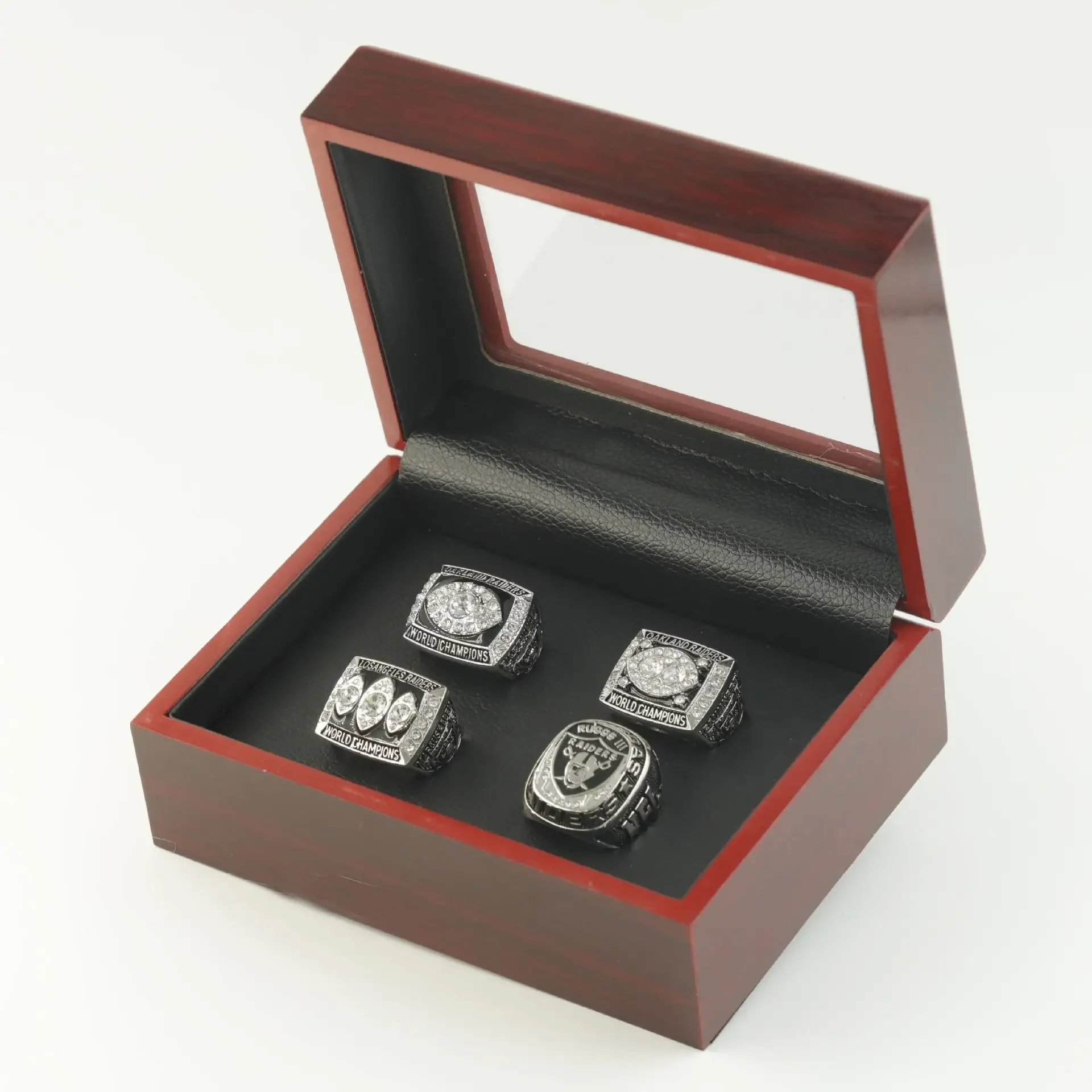 مجموعة حلقات على طراز بطولة لاس فيغاس رايدرز مكونة من 4 إكسسوارات مجوهرات تحت عنوان الرجبي من البر الرئيسى للصين