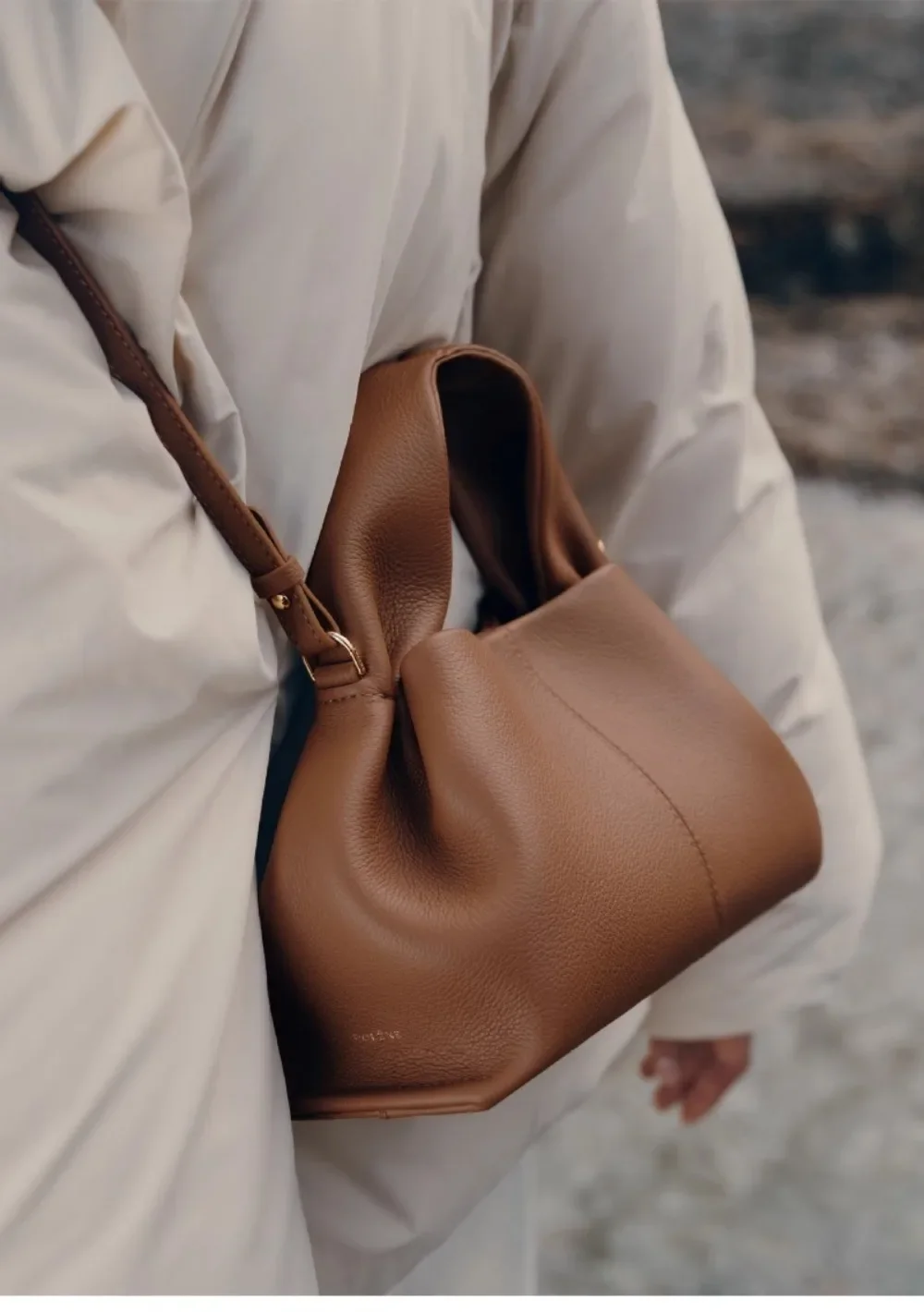 

Cloud bag, genuine leather, light luxury dumpling bag, European and American retro high-end handbag, crossbody bag for women