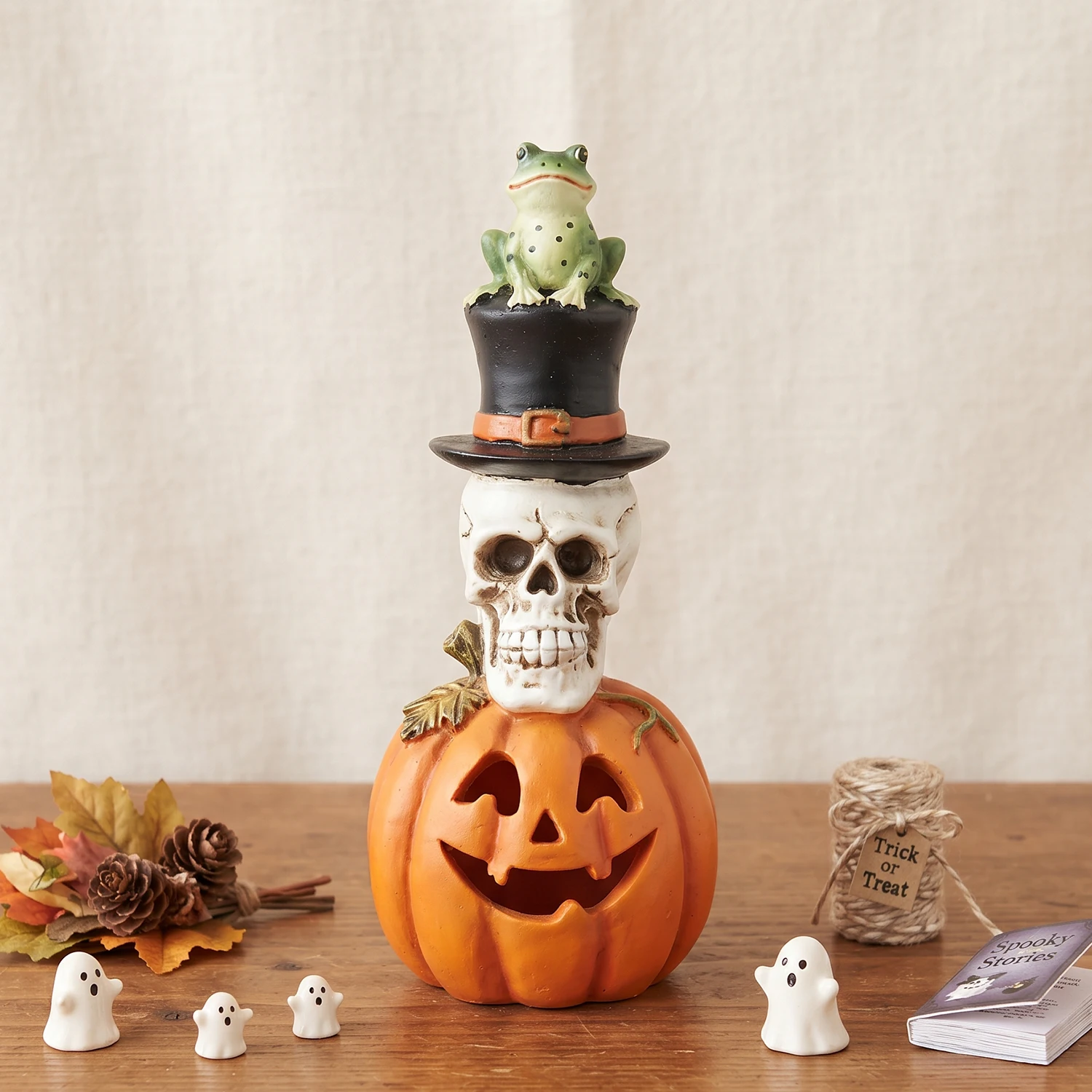 Halloween Spooky Pumpkin Skull Frog Resin Statue, Jack O Lantern Tabletop Decoration For Indoor Holiday Party