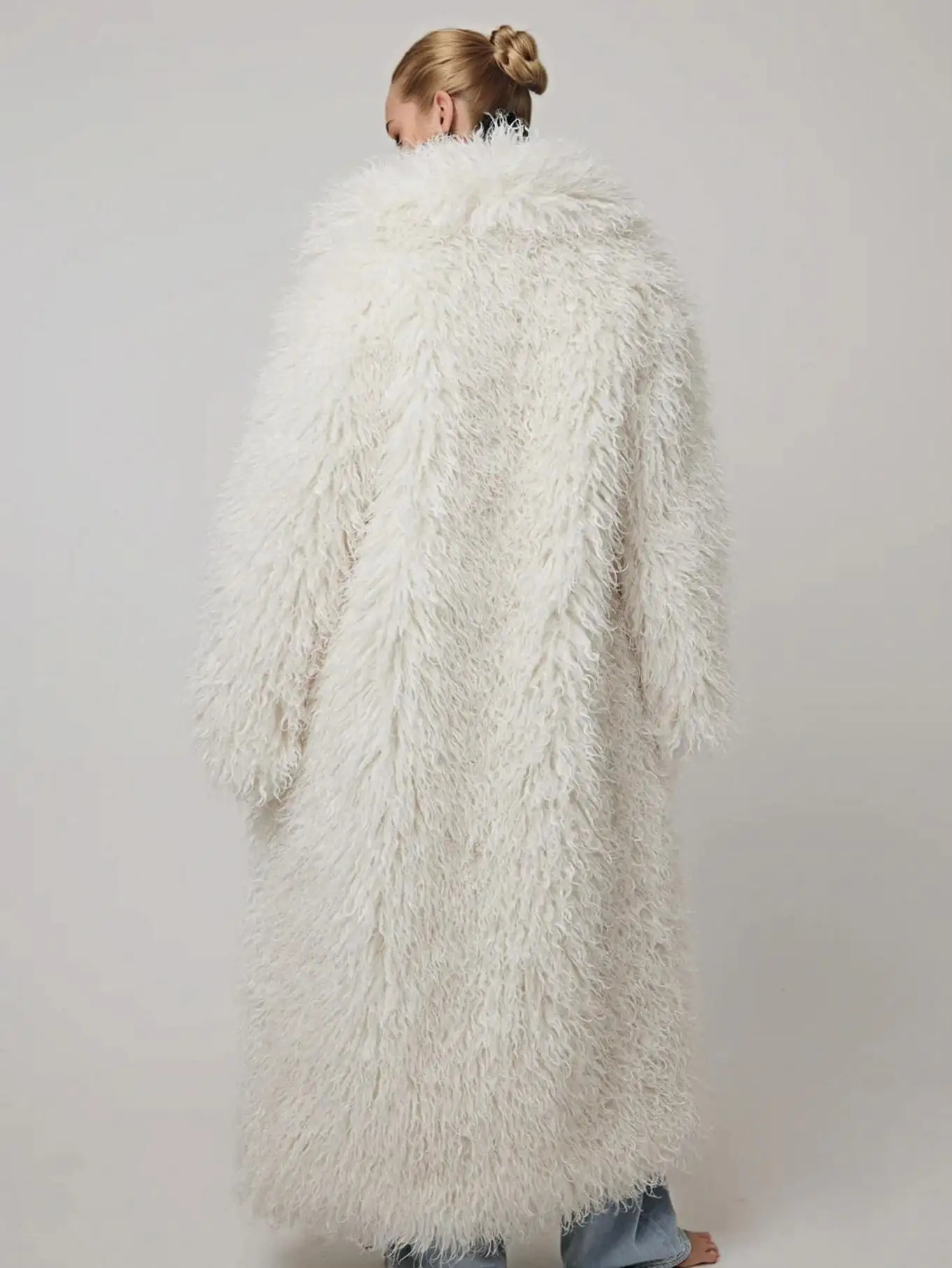 Женская элегантная длинная шуба из искусственного меха — повседневное и удобное с карманами, идеально подходит для осенне-зимней уличной одежды, стильное длинное пальто