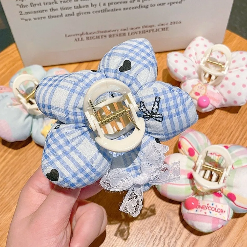 Neue Blume Puff Haarspange Stoff Shaggy 3D Blume Grip Clip Rosa Farbe Haarschmuck Haarschmuck