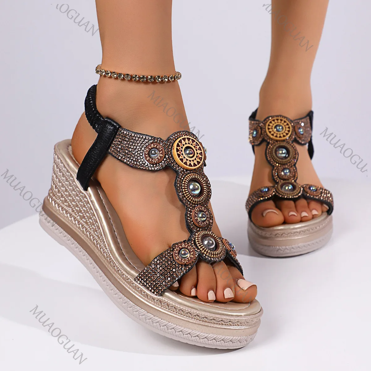 

Женские босоножки на танкетке с хрустальным декором, сандалии на массивной платформе в богемном стиле, женские летние пляжные сандалии на толстой подошве, обувь