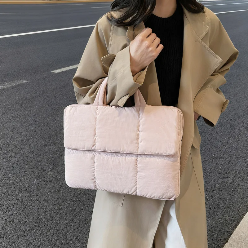 

Quilted 15.6 Inch Laptop Bag for Women 2026 New Simplicity Solid Color Laptop Tote Bag Elegant Commuter Work Bag for MacBook