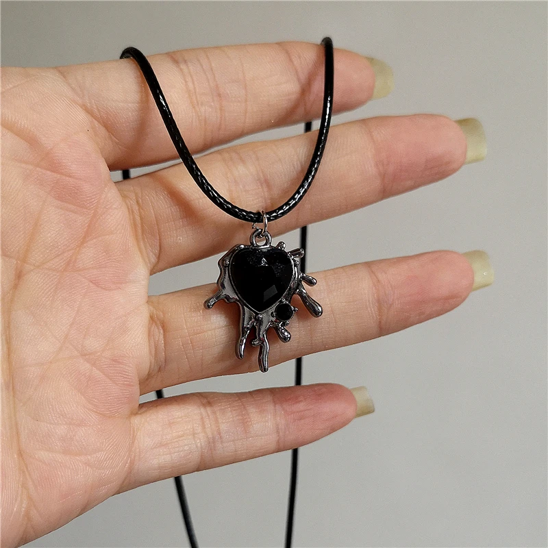 Gothic Red Black Lava Heart Pendant Rope Necklace For Women Men Grunge Halloween Rave Accessories Y2K 90s EMO Aesthetic Jewelry