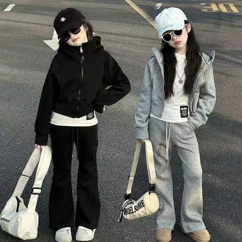 

Новый зимне-весенний комплект одежды для девочек-подростков: укороченный топ с капюшоном + черные прямые брюки, размеры 4, 6, 8, 10, 12, 13, 15 лет