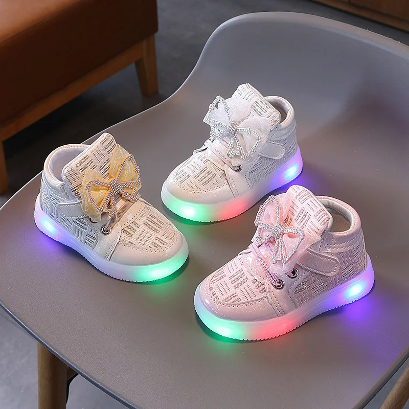 Cute Luminous Girls Sneakers Fashion Rhinestone Bow Kids Sports Board Shoes Anti Slip Breathable Casual Shoes Children LED Shoes