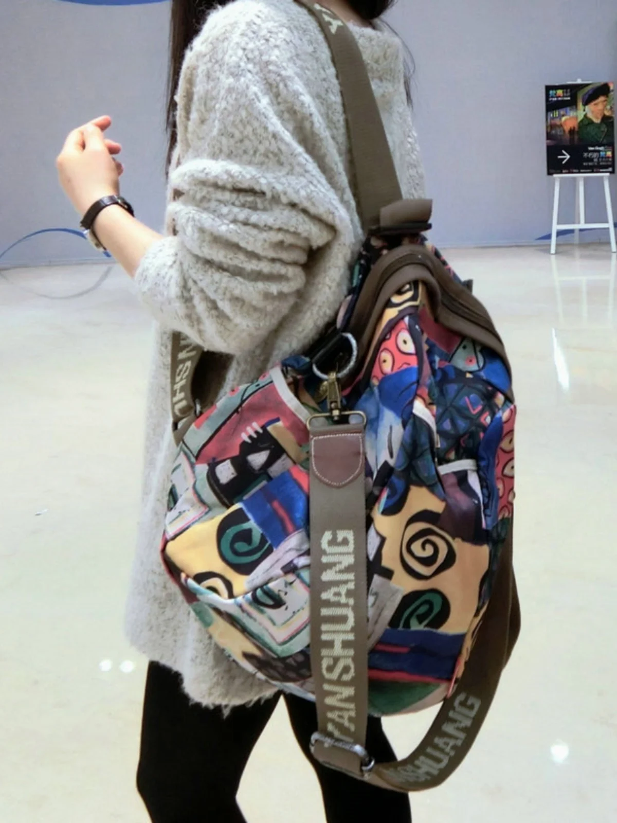 borsa-da-viaggio-casual-originale-di-grande-formato-per-donna-design-moderno-e-neutro-manico-morbido-borsa-in-tela-carent