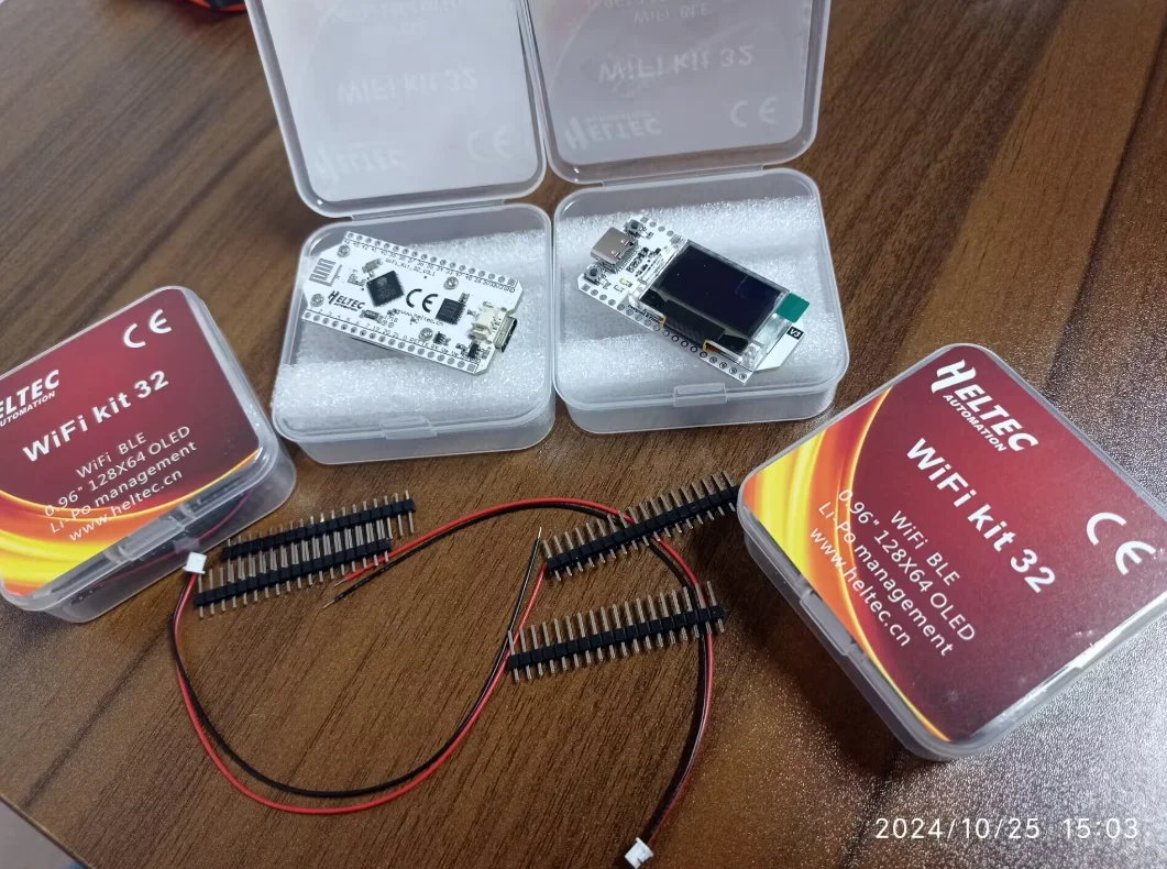 

WIFI Kit 32 Compatible with Arduino iot development board ESP32-S3 chip Bluetooth OLED wifi