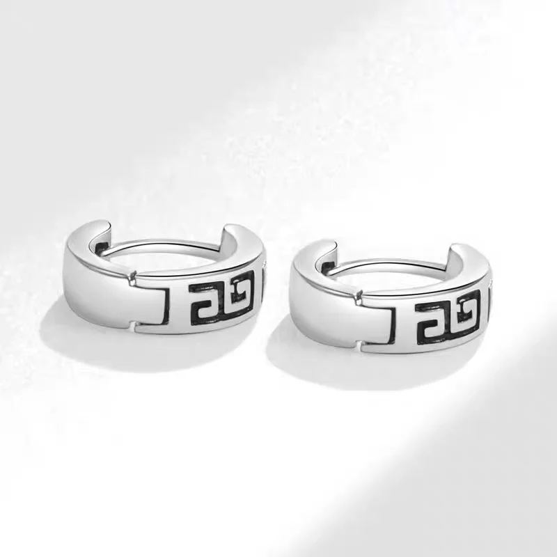 Korean Style Fashionable Silver Earrings Simple Design Neutral Striped Patterns High End Ear Accessories for Men and Women