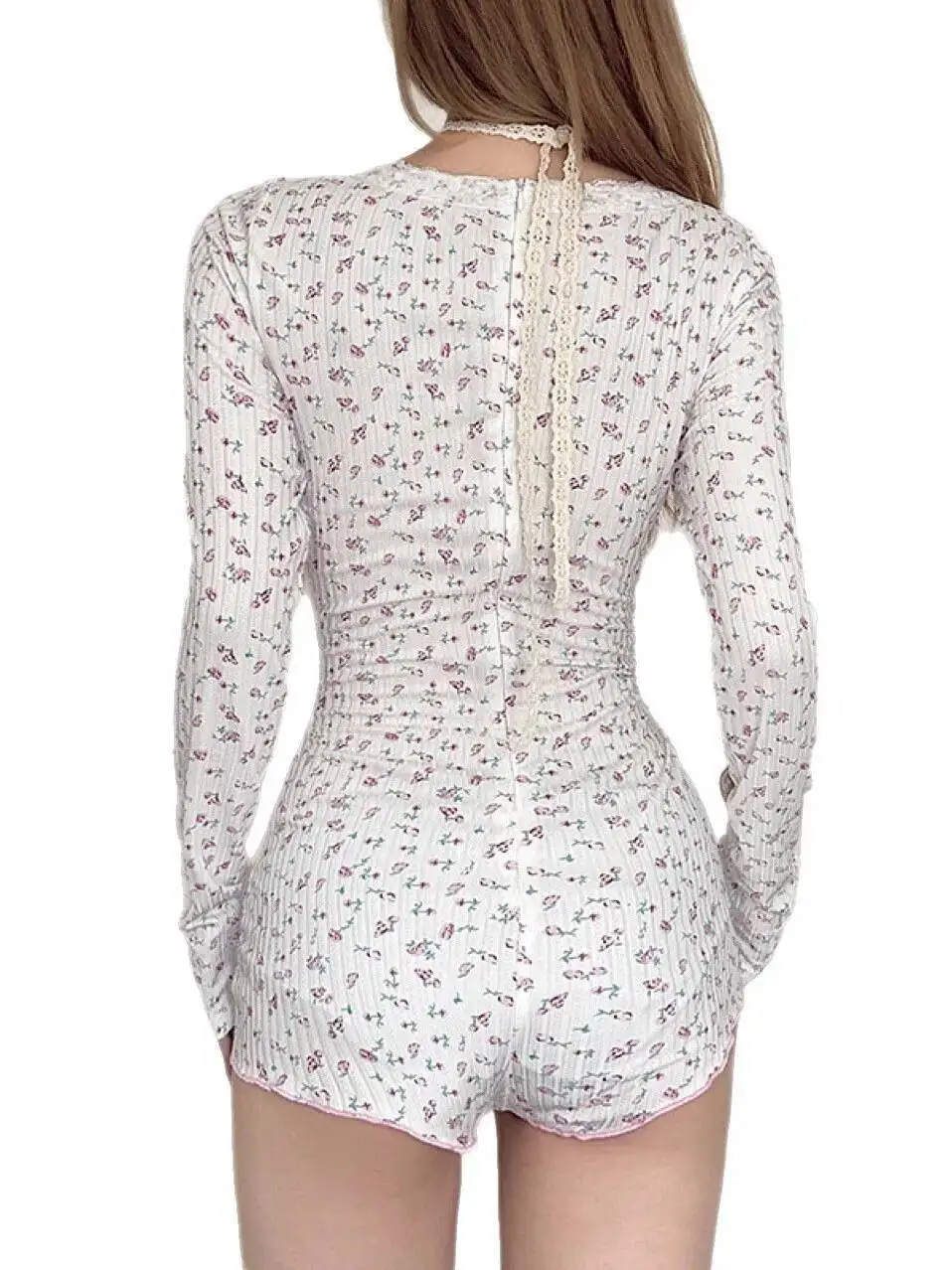 2025 nuevo hogar con cuello en V pequeño encaje Floral mono de mujer pantalones cortos nuevo mono de una pieza de manga larga ropa de casa Casaul elegante TXSS