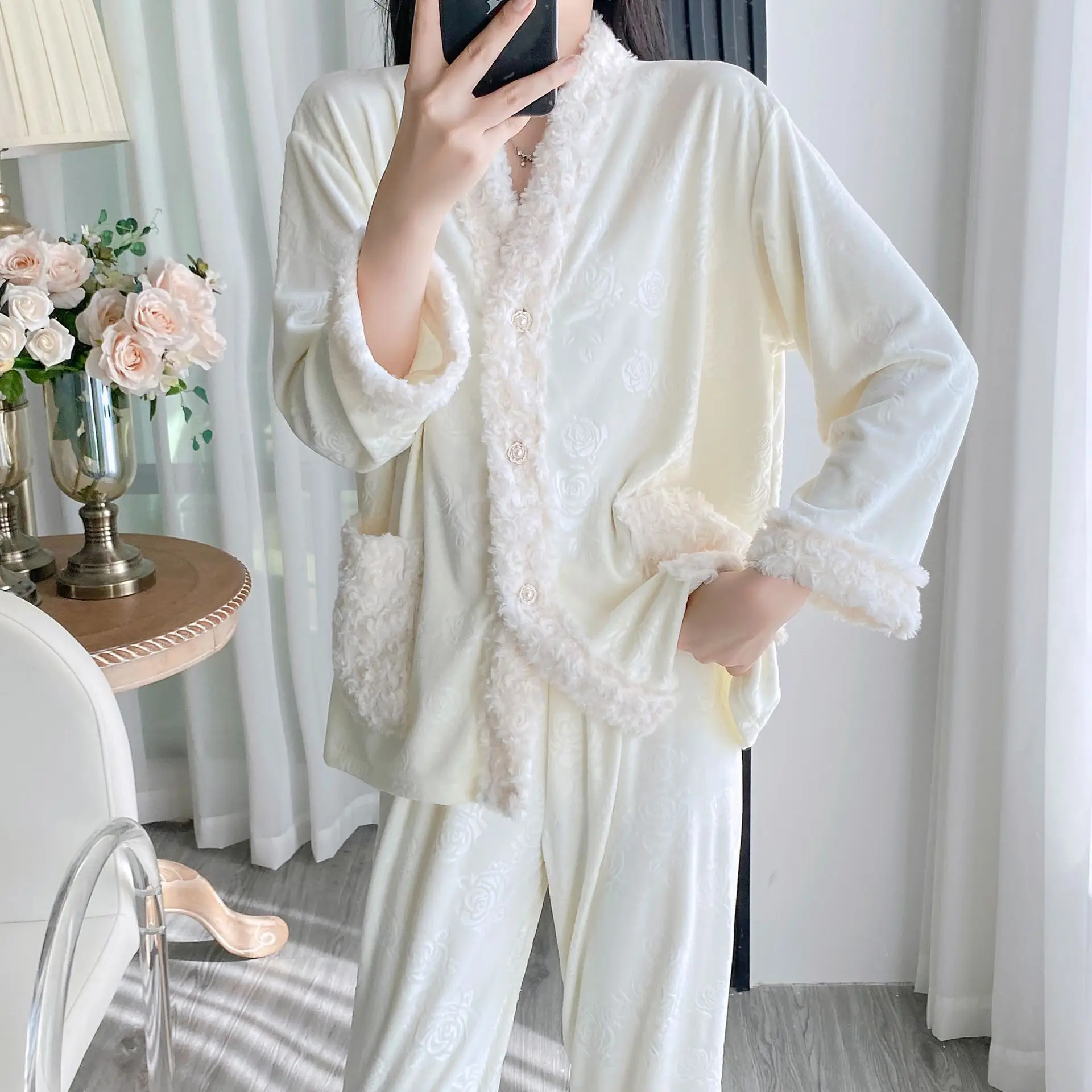 Autumn Winter New Pajamas Island Velvet Sleepwear Loungewear Sweet  Long Sleeved Cardigan Trouser Suits Homewear