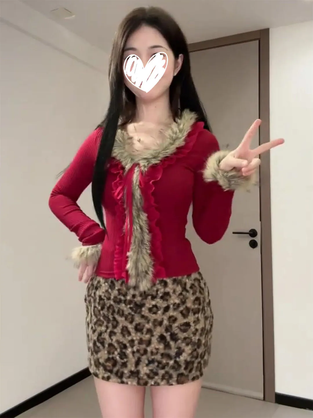 

Retro Red Spicy Long Sleeve V-Neck Knitted Top Women's New Leopard Print Wrap Short Skirt Set High Waist Casual Fashion Ensemble