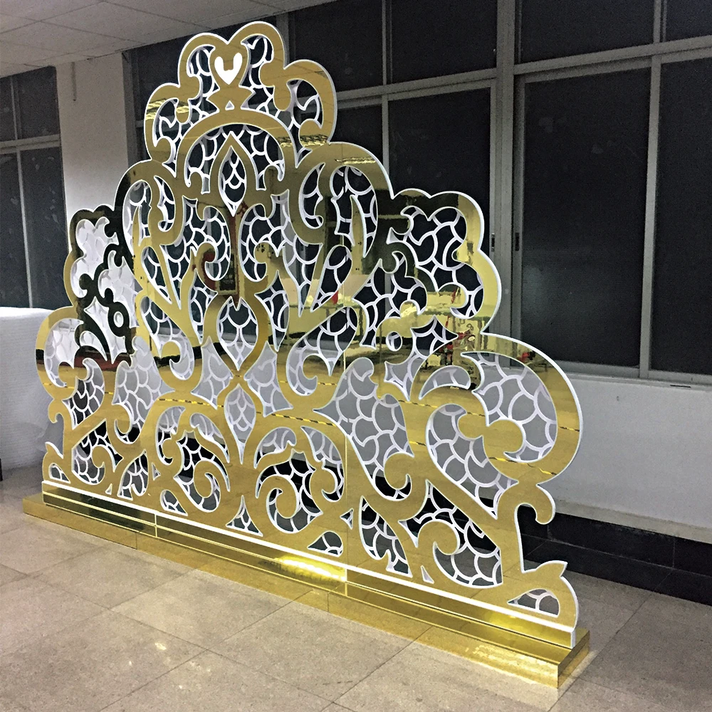 Factory wholesale Luxury Exquisite Mirror Golden Backdrop Stand For Wedding Stage Decor