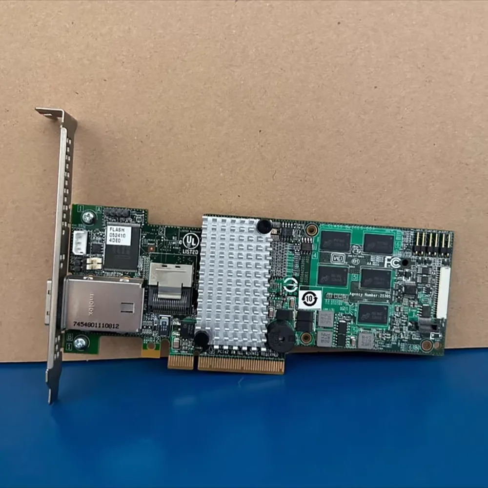 

Карта SAS MegaRAID 9280-4I4E 6 ГБ с 3 слотами расширения