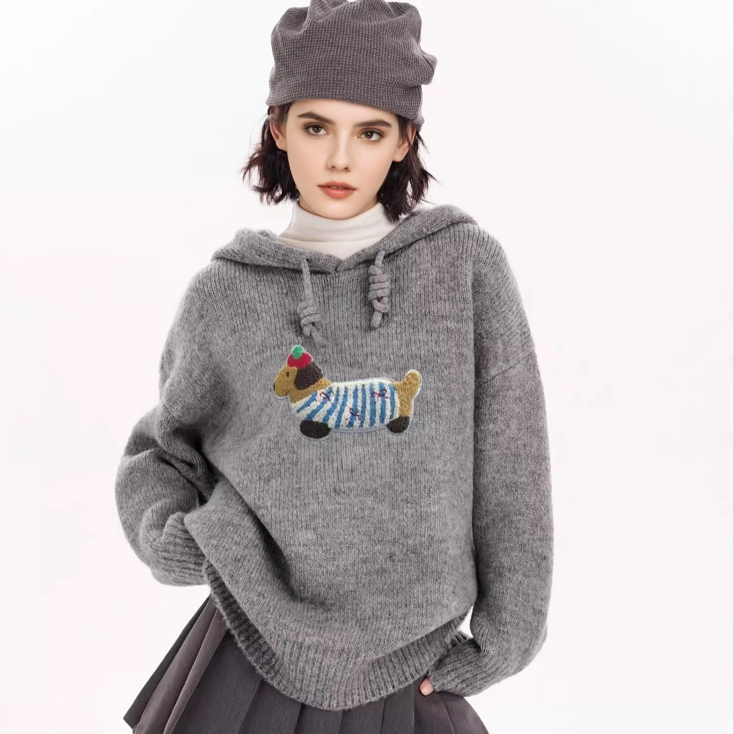 

Cartoon Sweater For Women 2025 Autumn Sweater New Arrival Hooded Loose Elegant Pullovers Sweaters Korean Fashion Outwear Tops