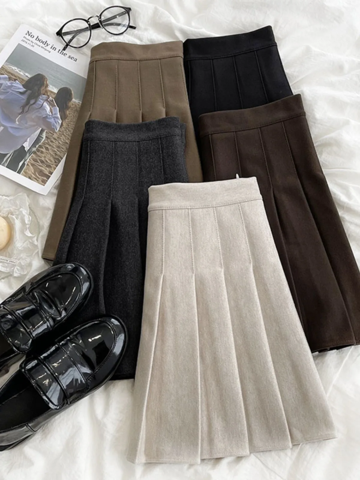 

Autumn winter A-line thick short SWEATER Skirt Women good quality cute pleated mini skirt female elegant knit skirt