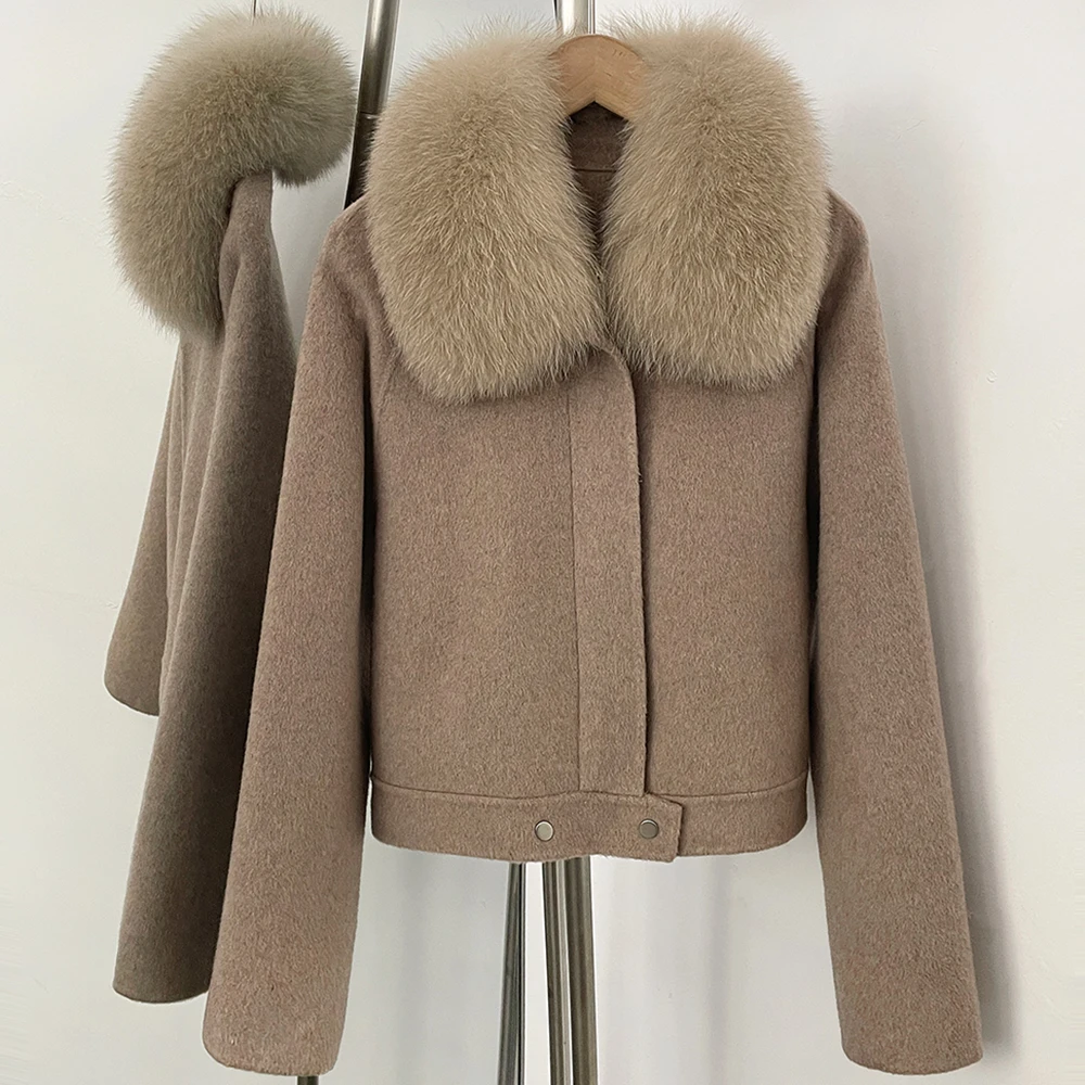 Women's Elegant Winter Jacket with Fur Collar Detail Winter High Quality Material Wool Outerwear Comfortable Coat for Daily Wear