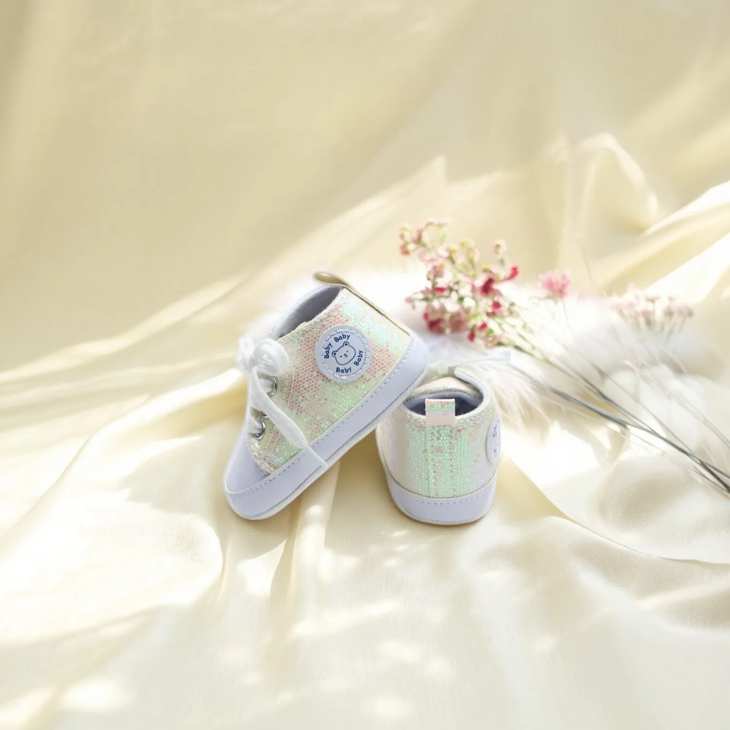 أحذية قماشية للأولاد والبنات أحذية مشي للأطفال من عمر 0 إلى 18 شهرًا بحزام لامع قابلة للتنفس وغير قابلة للانزلاق