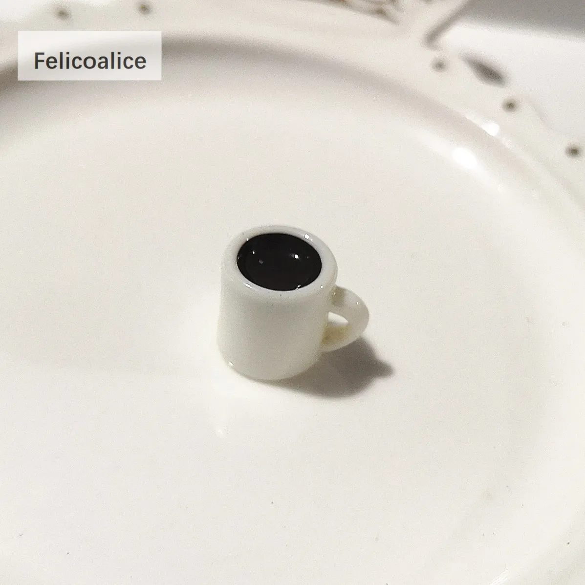 10 stücke kawaii Mini Kaffeetasse Flasche Tiara niedlichen Kinderspiel zeug nach Hause Miniatur Essen spielen Küche Spielzeug Garten dekoration Zubehör – Detail 7