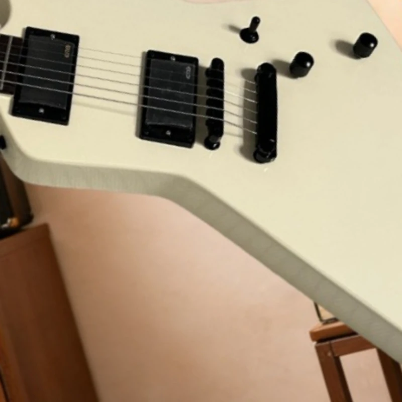 

Spot Milk Yellow E 22 Tone Bold Design Mahogany Body Rosewood Neck Free Shipping Electric Guitar