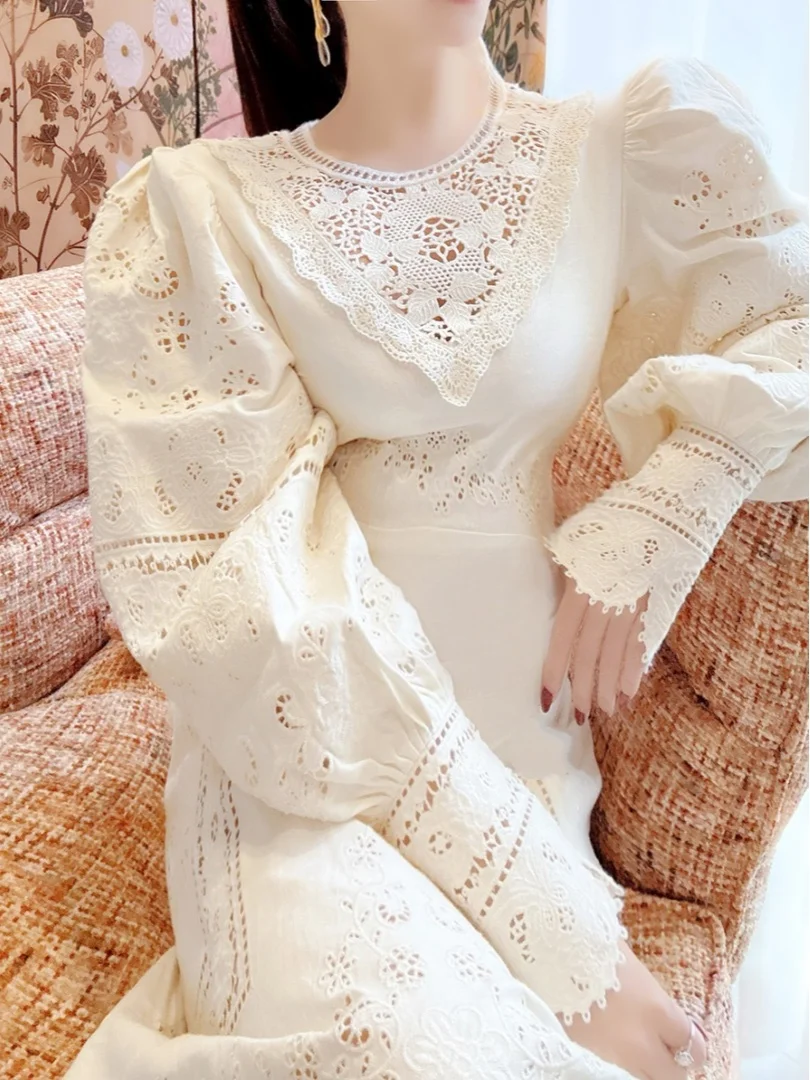 Ele Embroidered Lin…