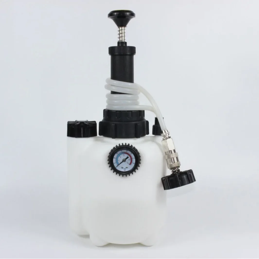 

Anti-aging3L BrakeOil Pot Brake Oil Replacement Pot CarBrake Oil Replacement Machine Car Brake Oil Replacement Tool