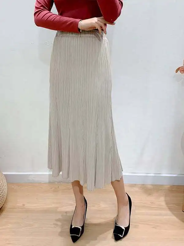 

Плиссированная юбка Miyake цвета розовой розы, А-силуэт, средней длины, для весеннего повседневного образа, со средней талией, из ПВХ-ткани, подходит для прогулок.