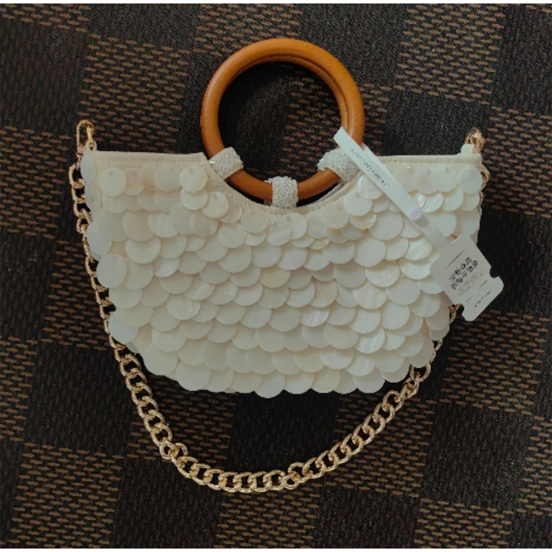 

Designer Fairy Handmade Shell Bag Wooden Handle And Chain Strap Crossbody Purse Boho Beach Shoulder Bag Exquisite Women Handbags