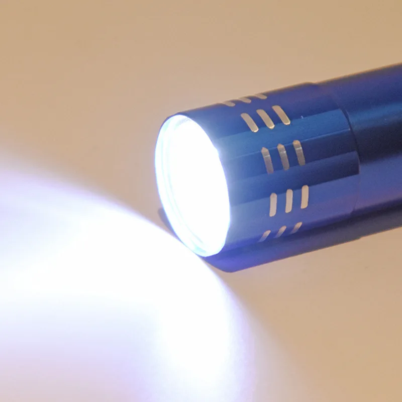 30 шт., мини-фонарик-брелок, 9-светодиодный яркий белый свет, индивидуальный логотип, бизнес-рекламный подарок, мини-карманные фонарики