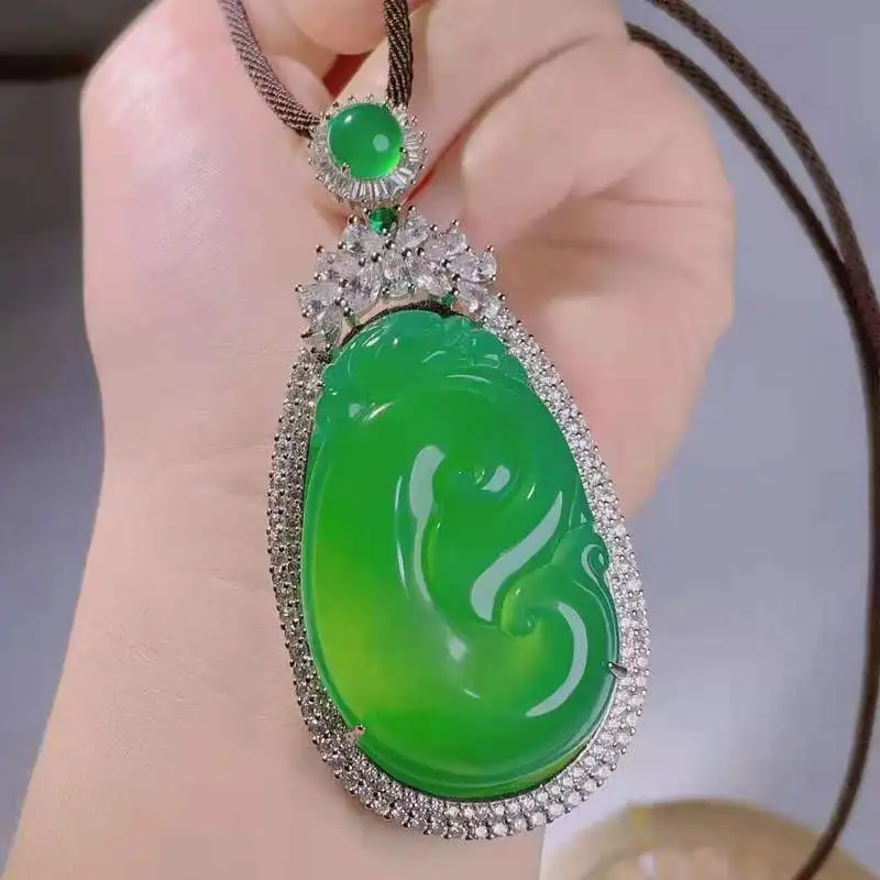 High-quality 925 silver inlaid with chalcedony Ruyi pendant, green agate jade necklace accessory