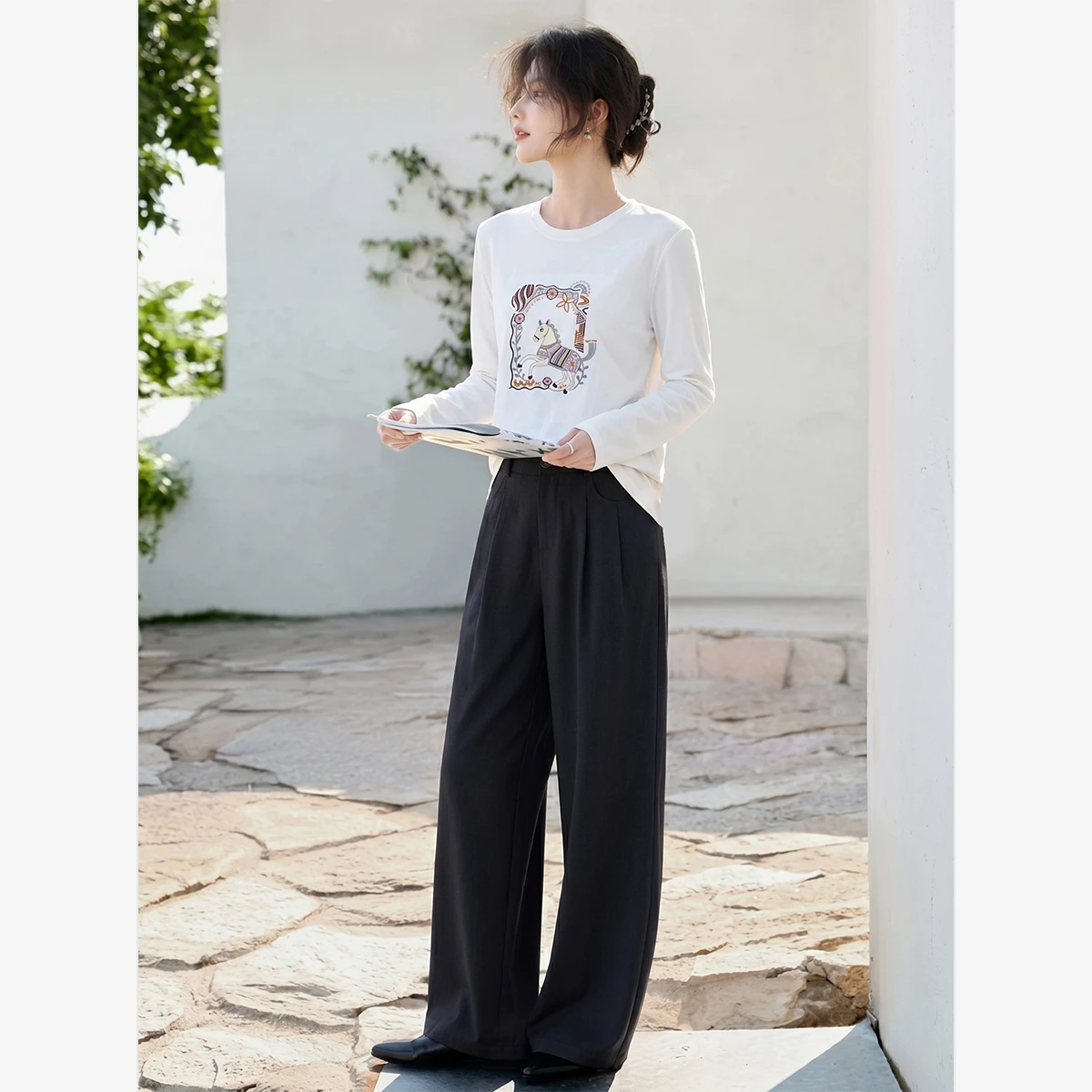 VIMLY White Long Sleeve T-shirt for Women 2026 Autumn Fashion Embroidered Simple Versatile Tees Elegant Casual Ladies Top A7197