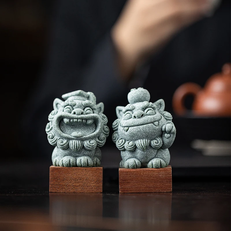 Creative Cute Little Lion Ornament with Base for Wealth and Prosperity, Suitable for Home Living Room Tea Table Decoration
