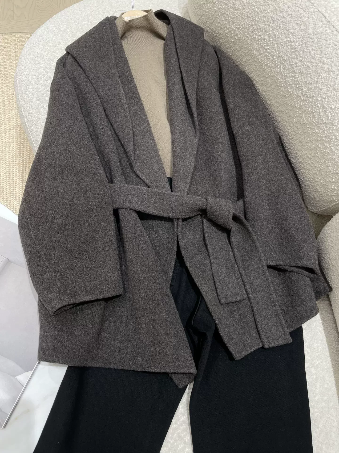 Luxury 100% Wool Hooded Belted Coat Elegant Grey White Double Faced Jacket Chic Short Wrap Cardigan Outerwear Winter Women