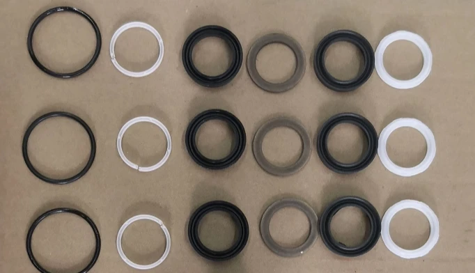 

Поршневой насос высокого давления NK-C 70/250R с водяным уплотнением KIT11 "C/CK" D25