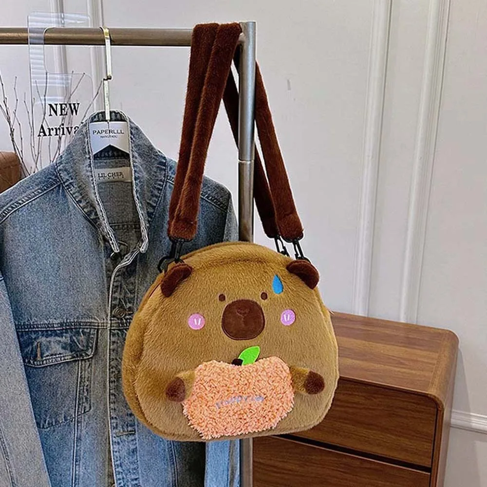 لطيف أفخم كابيبارا Daypack لينة سميكة كابيبارا حقيبة كتف الأشرطة قابل للتعديل المطرزة عروسة كارتون على ظهره المرأة