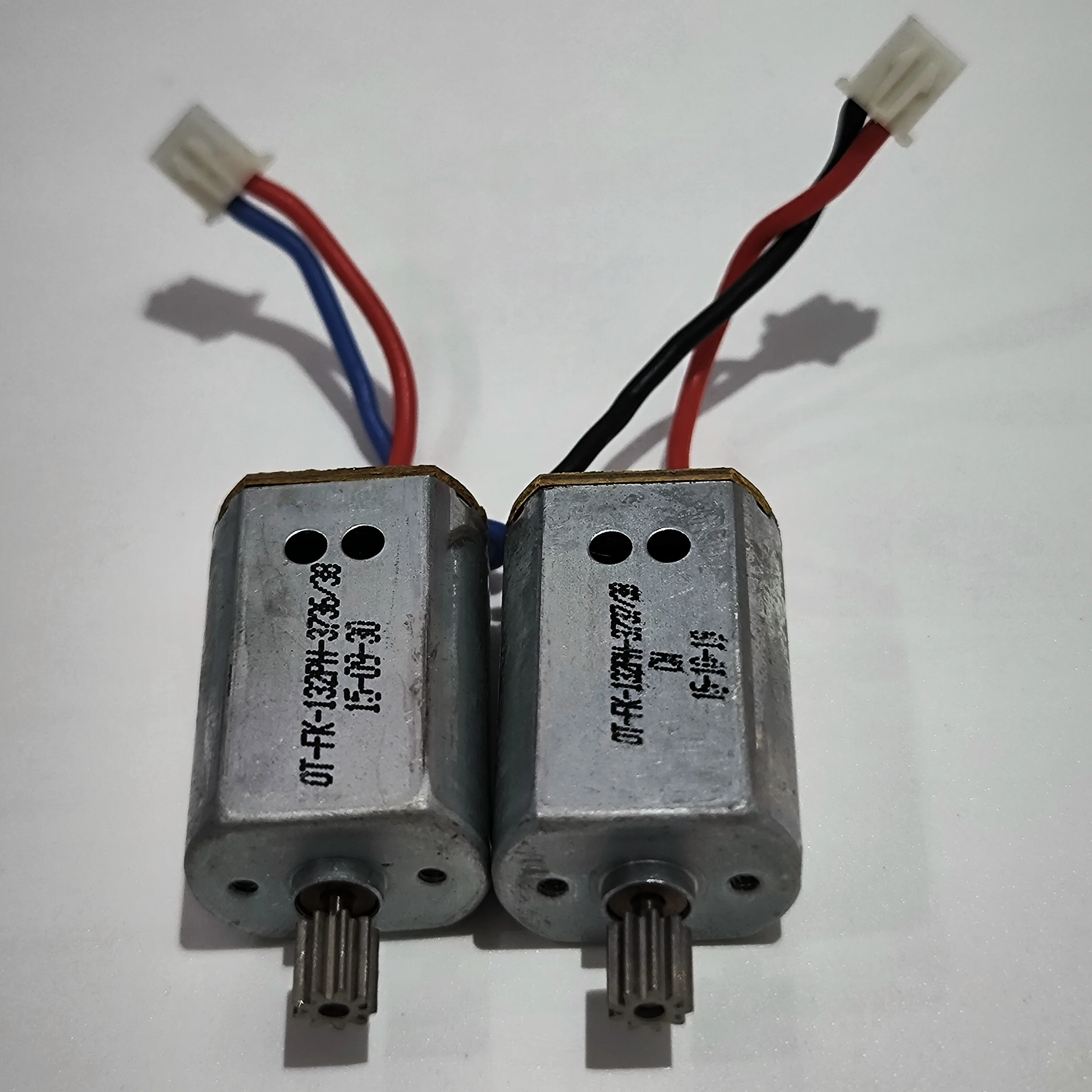 

SYMA X8C X8W/X8HC X8HW четырехосевой радиоуправляемый квадрокоптер запасные части двигатели CW CCW 2 шт.