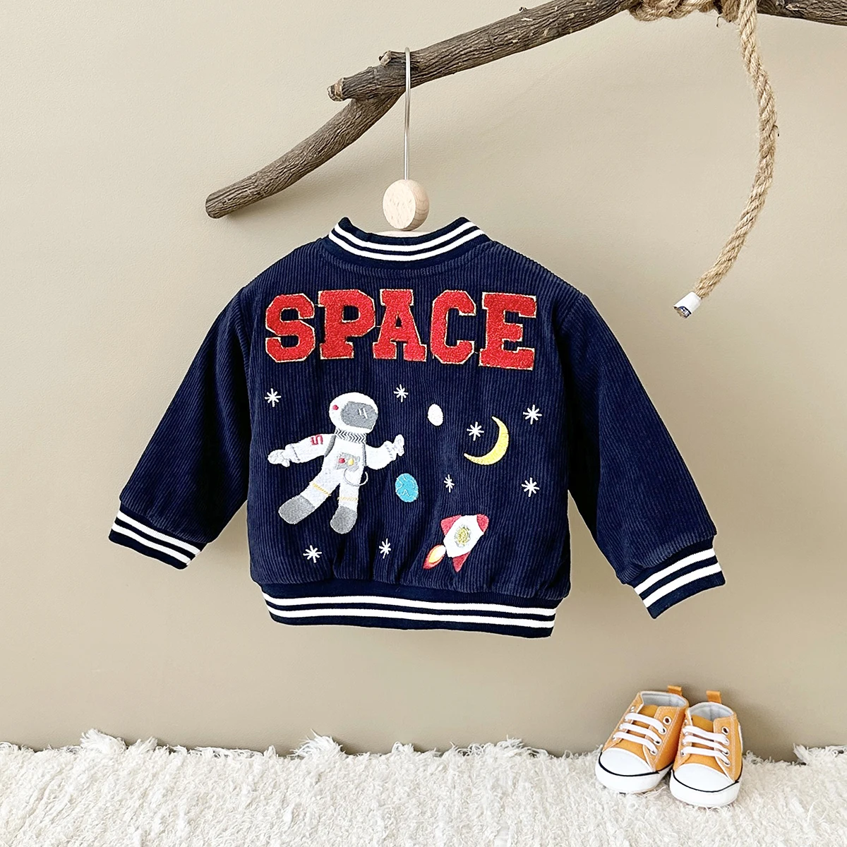 2024 Infant Baby Clothes Thick Winter Clothing Stylish Corduroy Cartoon Tops Astronaut Embroidery Outerwear Warm Boys Baby Coat