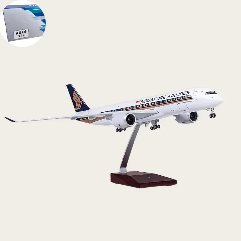 

1/142 Scale 47CM Airplane Airbus A350 Singapore Airways Model With lights and wheels Diecast Collection Home Decor Display