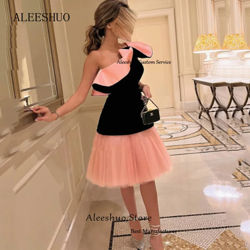 Aleeshuo vestido de noche de tul Simple, línea A, un hombro, fiesta de graduación, vestidos de noche hasta la rodilla, abertura lateral, negro y rosa