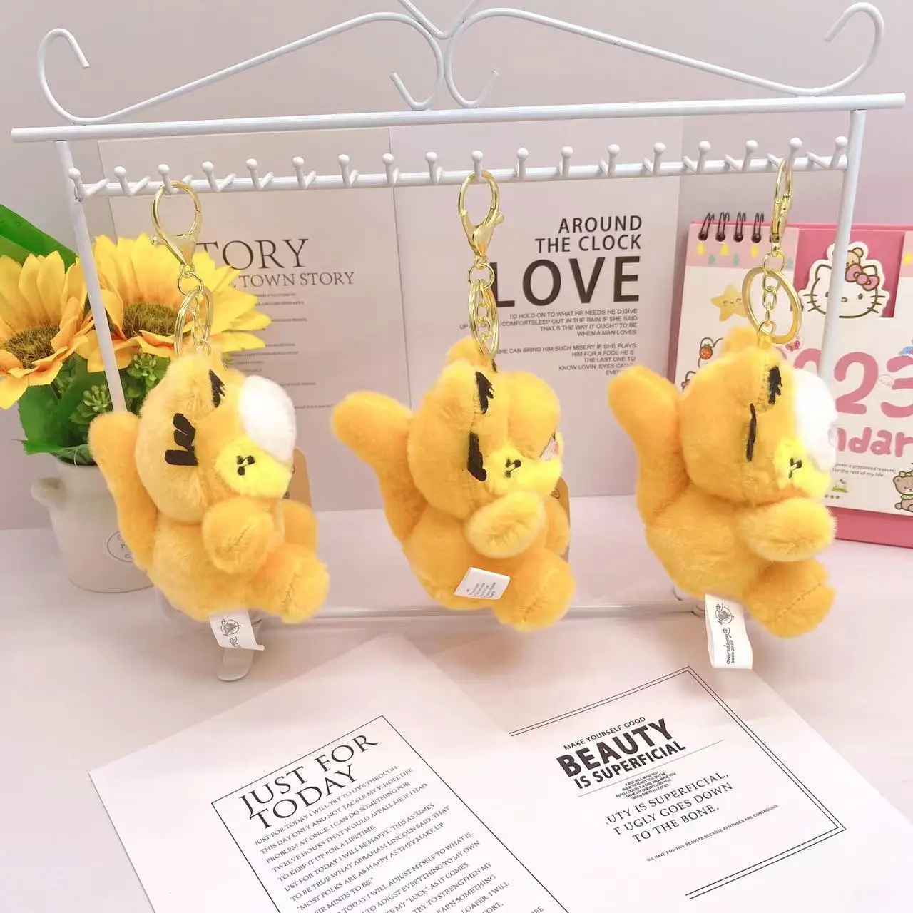 การ์ตูนคลาสสิกอะนิเมะการ์ฟิลด์ตุ๊กตาพวงกุญแจน่ารักกระเป๋าเป้สะพายหลังจี้ตกแต่งสร้างสรรค์ตุ๊กตาขนาดเล็กเด็กวันหยุดของขวัญ