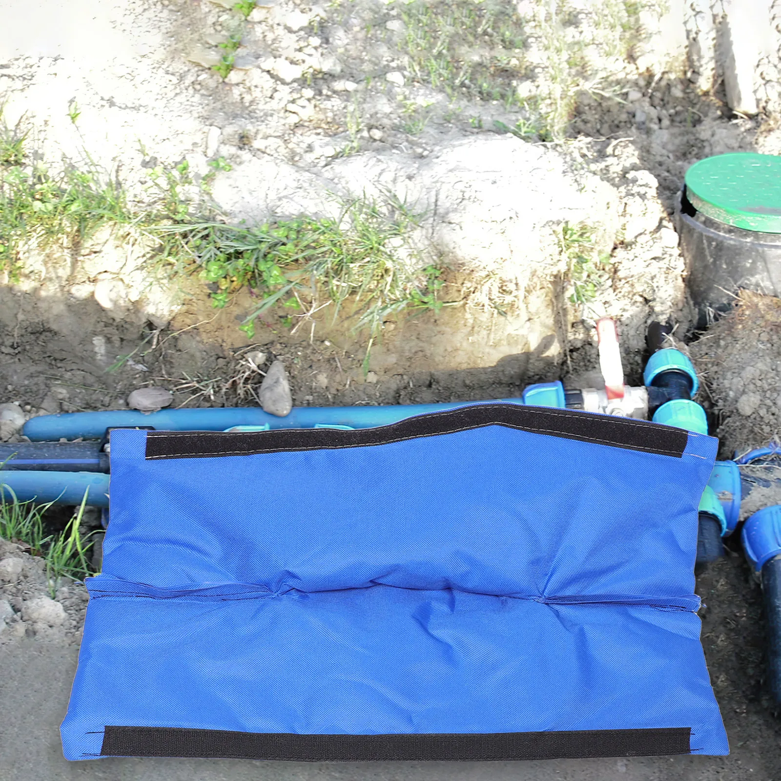 Outdoor Water Meter Cover Insulated Freeze Protection Waterproof Winterized Meter Lid for Outside Valve Housing Blue